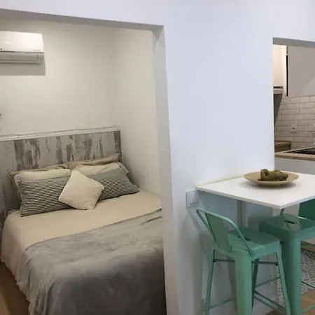 Beco Nest Ii Lovely Studio Apartment Lisbon
